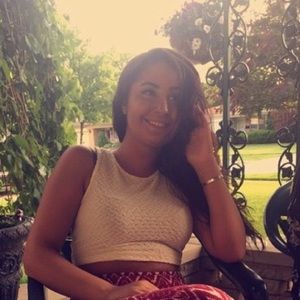 Meet your Posher, Lori