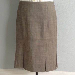 Brand new ANNTAYLOR Skirt : Size 4