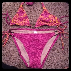 Victoria's Secret gently used swim suit (M)