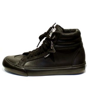 Sisii Black High-Top Sneakers