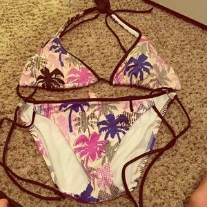 Victoria's Secret gently used swim suit (M)