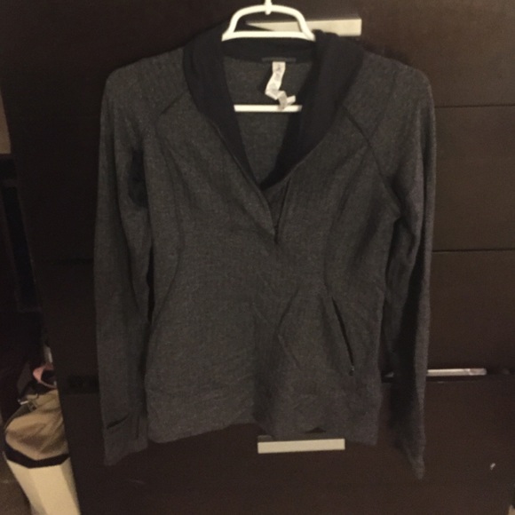 Lululemon pullover