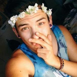 Meet your Posher, Adrian