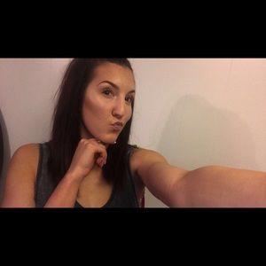 Meet your Posher, Casey