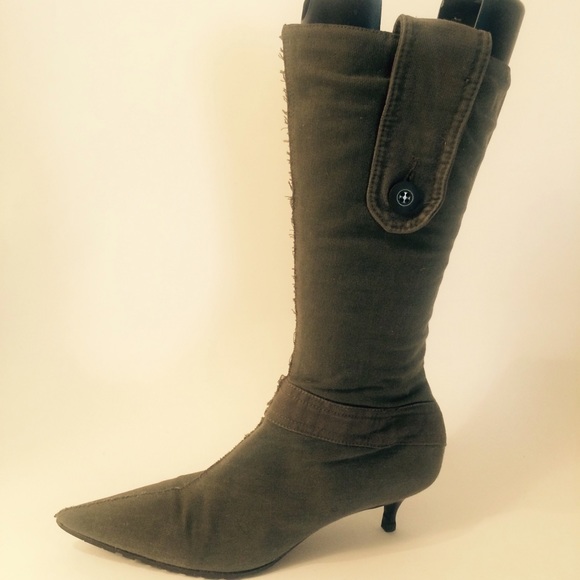 Boccaghini army green linen boots