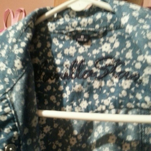 Button Down Floral Jean  Shirt - Picture 2 of 2