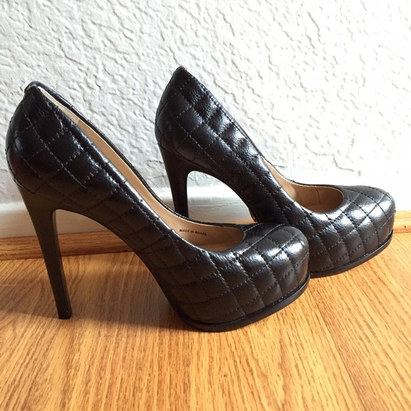 Pour La Victoire quilted leather pumps