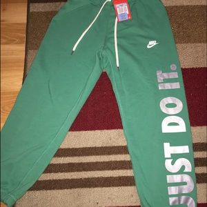 BRAND NEW NIKE SWEATS WITH TAGS!