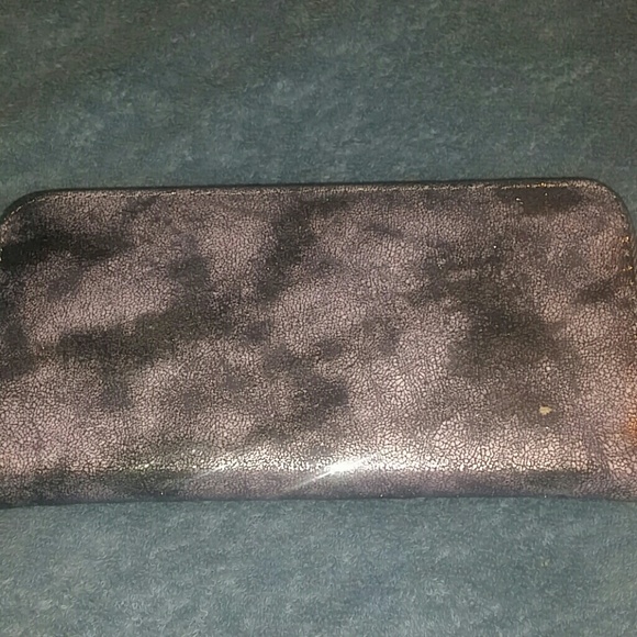 Silver/gunmetal colored wallet