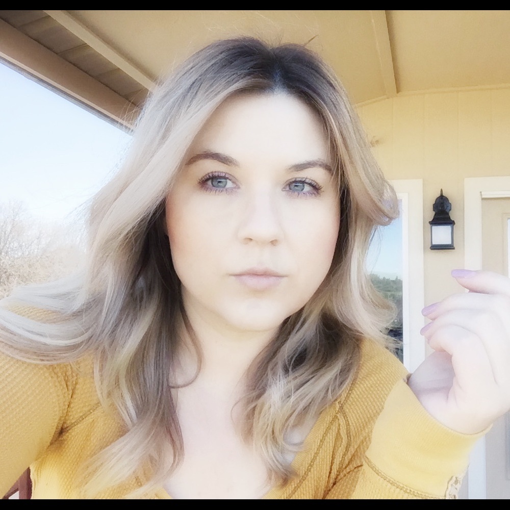 Meet your Posher, Jennifer