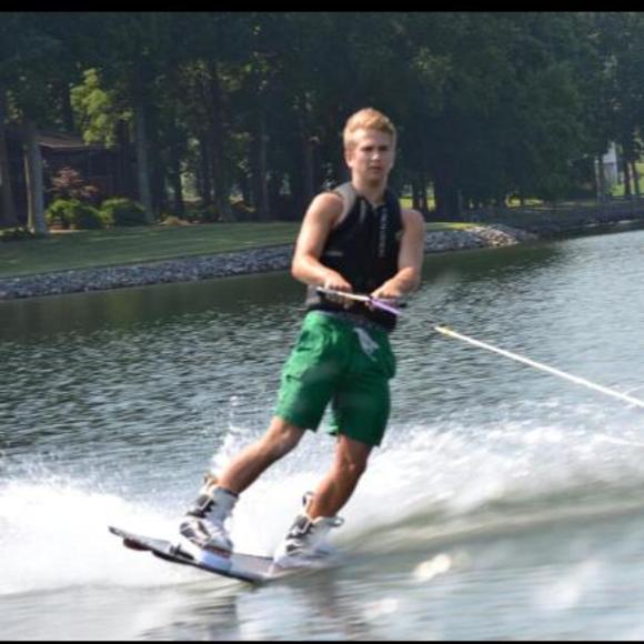 Meet your Posher, Travis - Picture 1 of 1