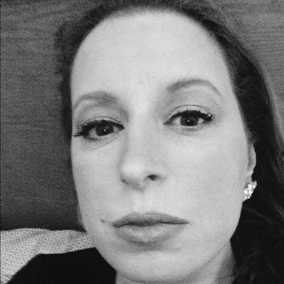 Meet your Posher, Tina - Picture 2 of 3