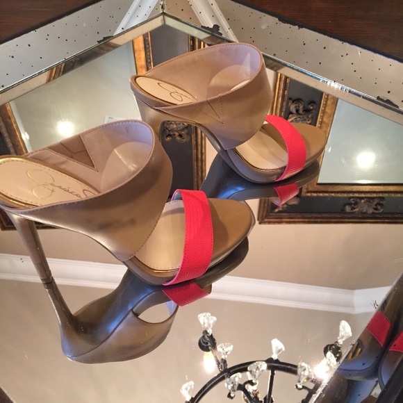 Jessica Simpson neon sandals - Picture 2 of 4