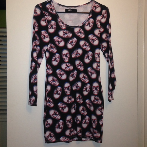 Iron Fist Dolls Kill Skull of Doom Dress Small - Picture 4 of 4