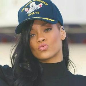 Meet your Posher, Evelyn