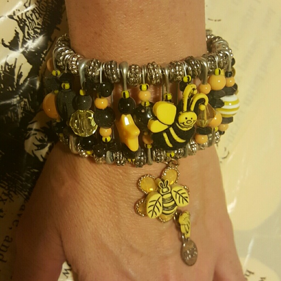 All hand made saftypin bracelet