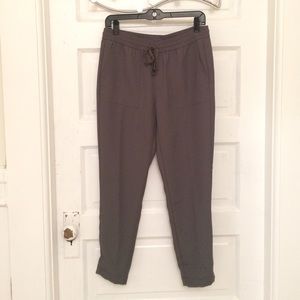 Banana Republic Heritage Collection olive jogger