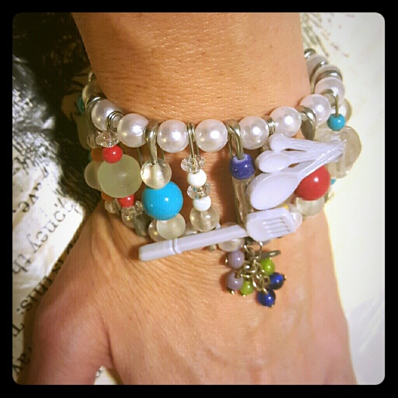 Cute hand made saftypin bracelet