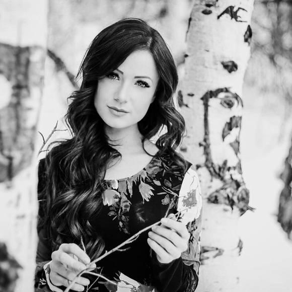 Meet your Posher, Kimber - Picture 3 of 3