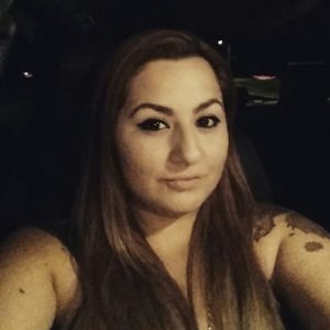 Meet your Posher, Crystal