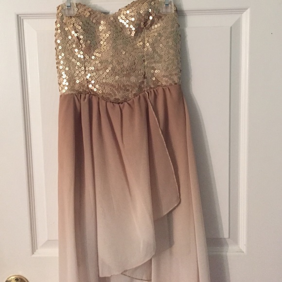 High low Homecoming dress!! 😊 - Picture 3 of 4