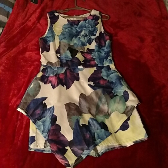 Floral romper - Picture 1 of 1