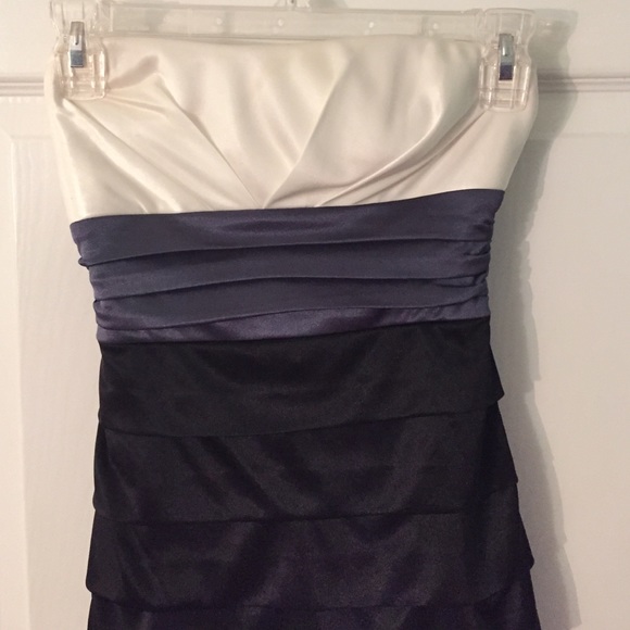 White Grey & Black Semi Formal dress! 😊 - Picture 2 of 3