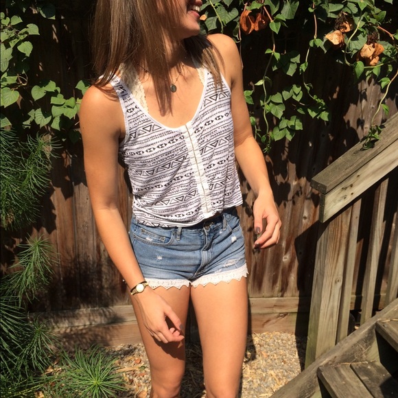 SOLD❗️Tribal print clasp tank top