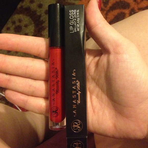 Anastasia Beverly Hills lip gloss.