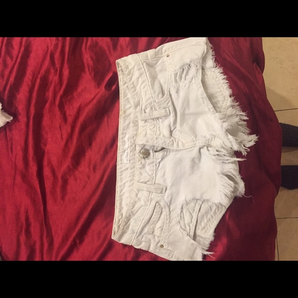 White guess shorts