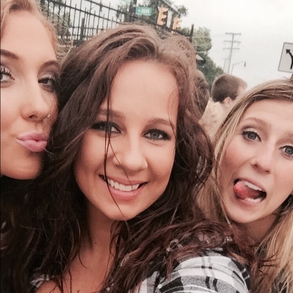 Meet your Posher, Rebecca