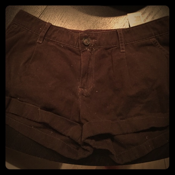Brown hollister shorts
