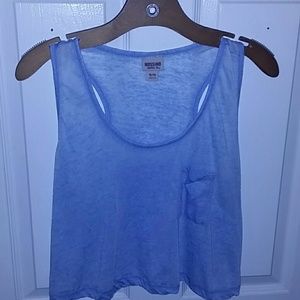 Simple laid back light blue crop top