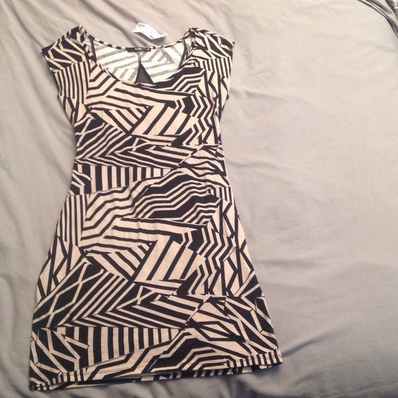 Geometric print bodycon dress