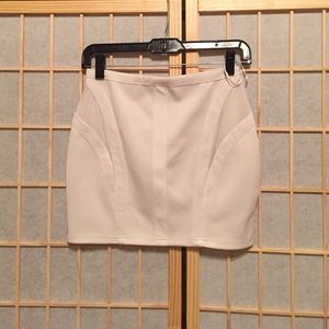 White bodycon skirt