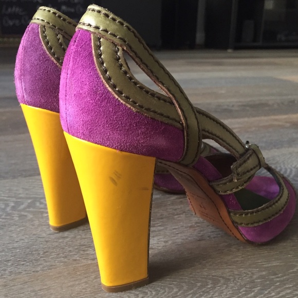 💜PRADA slingback pumps💛 - Picture 2 of 6