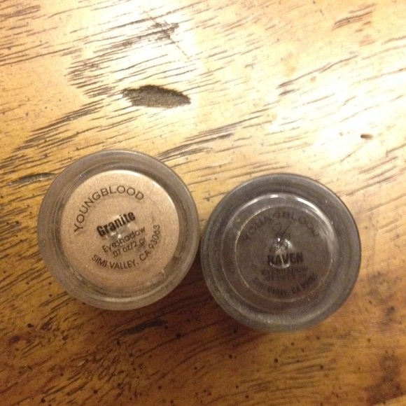 YOUNGBLOOD Crushed Mineral eyeshadows