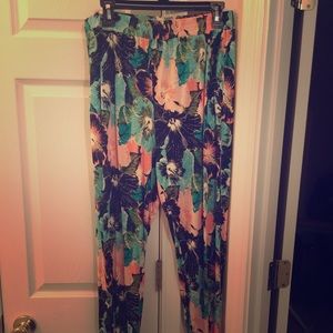 Floral loose pants