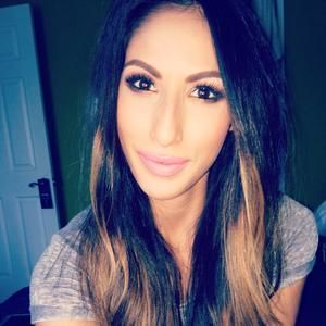 Meet your Posher, Alicia