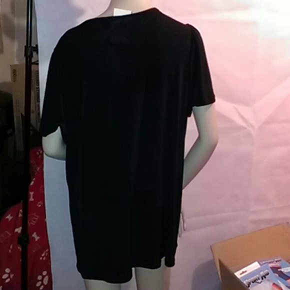 NWT A Solid V Neck Tunic - Picture 3 of 4