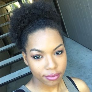 Meet your Posher, Maegan