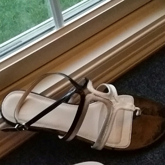 Sandals - Picture 2 of 4
