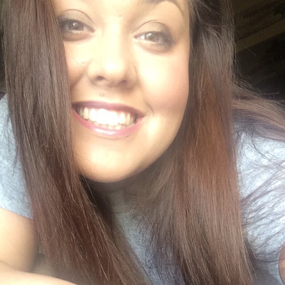 Meet your Posher, Brooke