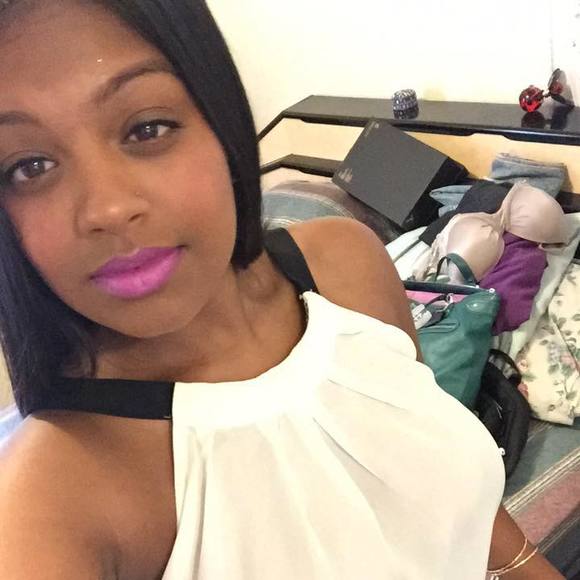 Meet your Posher, Alexis - Picture 1 of 1