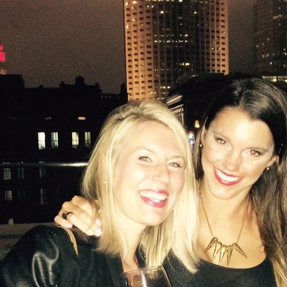 Meet your Posher, Brandy - Picture 1 of 1