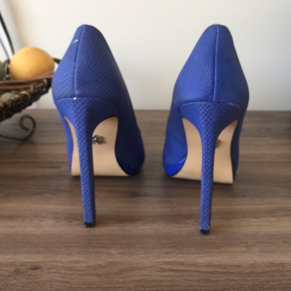 Royal Blue RR Pointed Heels - Picture 4 of 4
