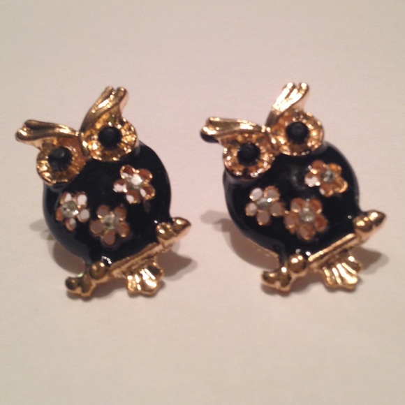 Rhinestone Owl Post Earrings - Picture 4 of 4