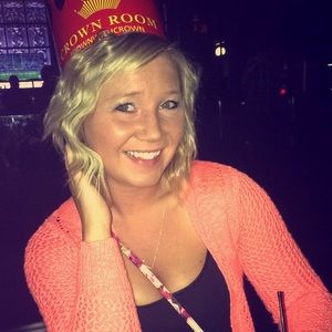 Meet your Posher, Brittney