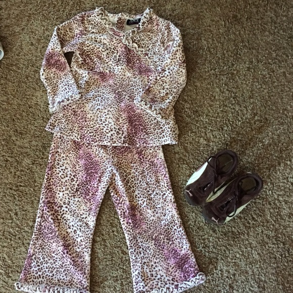 Girls Cheetah outfit