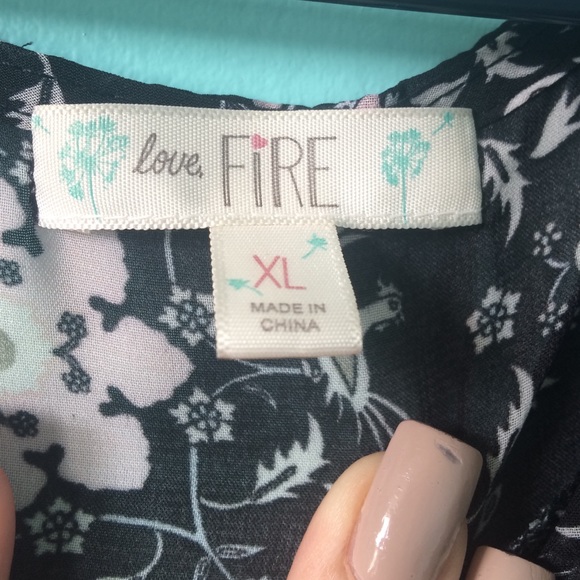 floral blouse - Picture 2 of 3